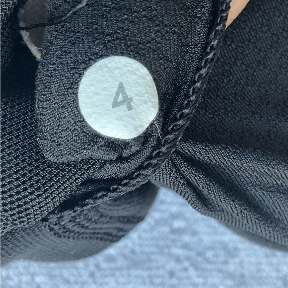 Lululemon Athletica Black Tank Top Sz 4 - Picture 11 of 11